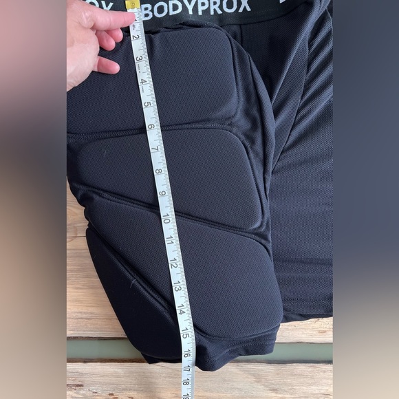 NWOT Bodyprox Protective Padded Shorts Active Flag Football Goalie BMX Skate - Picture 8 of 8